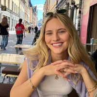 Sitter Profile Image: Ella W.