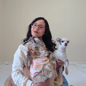 Sitter Profile Image: Laura C.