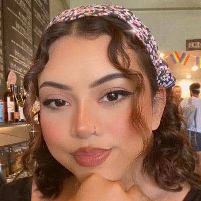 Sitter Profile Image: Danyella L.
