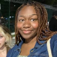 Sitter Profile Image: Evelyn W.