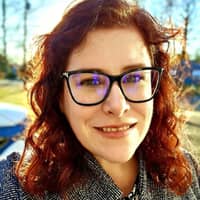 Sitter Profile Image: Lindsay H.