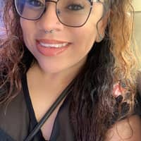 Sitter Profile Image: Yesenia J.