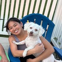 Sitter Profile Image: Leah C.