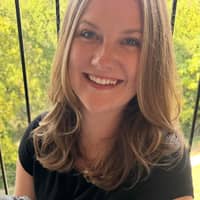 Sitter Profile Image: Lindsay & Jonathan K.