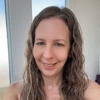 Sitter Profile Image: Laura M.