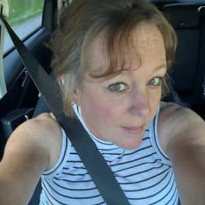 Sitter Profile Image: julie w.