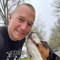 Sitter Profile Image: Aaron S.