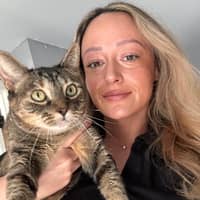 Sitter Profile Image: Abigail H.