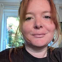 Sitter Profile Image: Helen D.