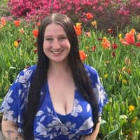 Sitter Profile Image: Abigail S.