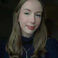 Sitter Profile Image: Laura O.