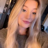 Sitter Profile Image: Leanna J.