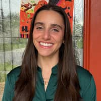 Sitter Profile Image: Lara F.