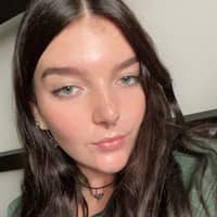 Sitter Profile Image: Olivia T.