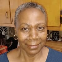 Sitter Profile Image: Arlyne W.