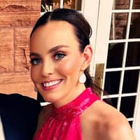 Sitter Profile Image: Laura G.