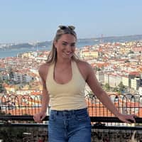 Sitter Profile Image: Abigail T.