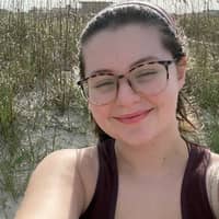 Sitter Profile Image: Ella B.