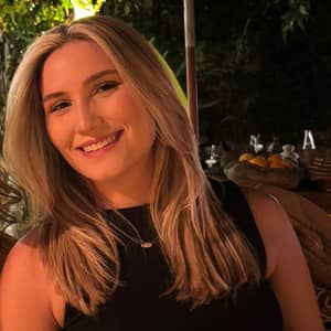 Sitter Profile Image: Defne T.