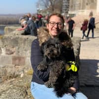 Passarens profilbild: Henriett C.