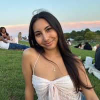 Sitter Profile Image: Vanessa C.