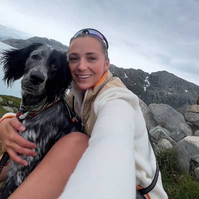 Sitter Profile Image: Julianne B.