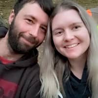 Sitter Profile Image: Jessey & Sarah M.