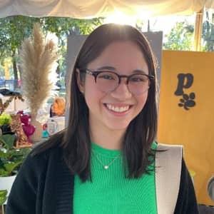 Sitter Profile Image: Mariana R.