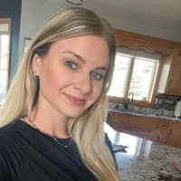 Sitter Profile Image: Brooke J.