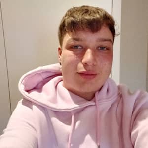 Sitter Profile Image: Adrián n.