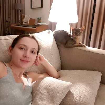 Sitter Profile Image: Alina R.