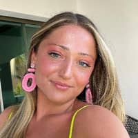 Sitter Profile Image: Regina S.