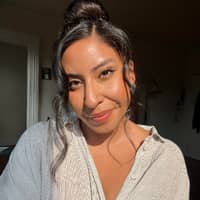Sitter Profile Image: Alice U.