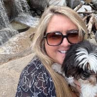 Sitter Profile Image: Shondra m.