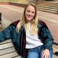 Sitter Profile Image: Amy Lee C.