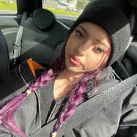 Sitter Profile Image: carly n.