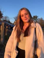 Sitter Profile Image: Leah L.