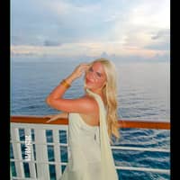 Sitter Profile Image: Eleanor C.