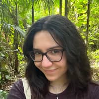 Sitter Profile Image: Maria Eduarda C.