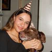 Sitter Profile Image: Isabela S.