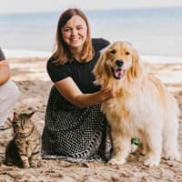 Sitter Profile Image: Laura J.