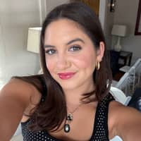 Sitter Profile Image: Sophia Z.