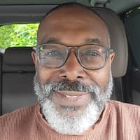 Sitter Profile Image: Thomas H.