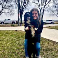 Sitter Profile Image: Lindsey H.