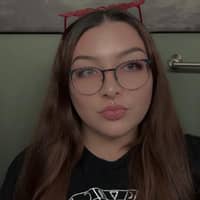 Sitter Profile Image: Daviana M.