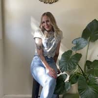 Sitter Profile Image: Mimi M.