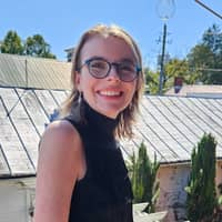 Sitter Profile Image: Paris S.