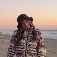 Sitter Profile Image: Cali P.