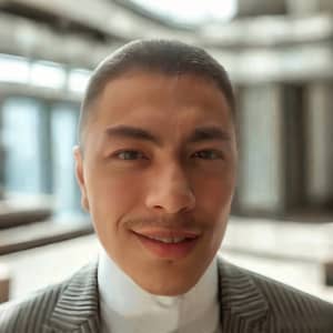 Sitter Profile Image: Yi L.