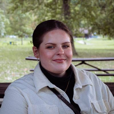 Sitter Profile Image: Claudia S.